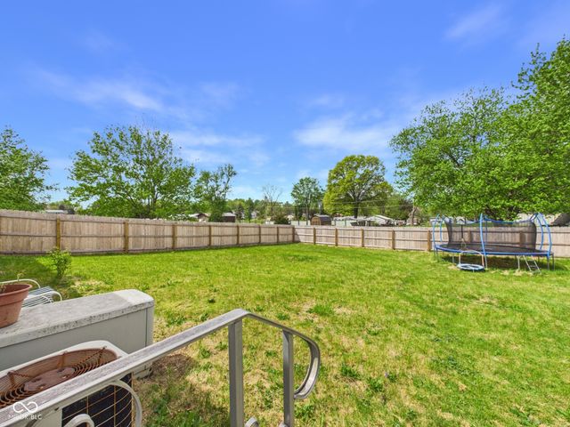 6313 N Lunar Lane, Alexandria, IN 46001