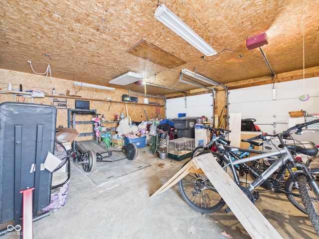 6313 N Lunar Lane, Alexandria, IN 46001
