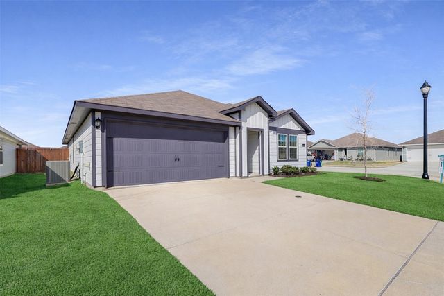 6410 Whitecap Drive, Princeton, TX 75407