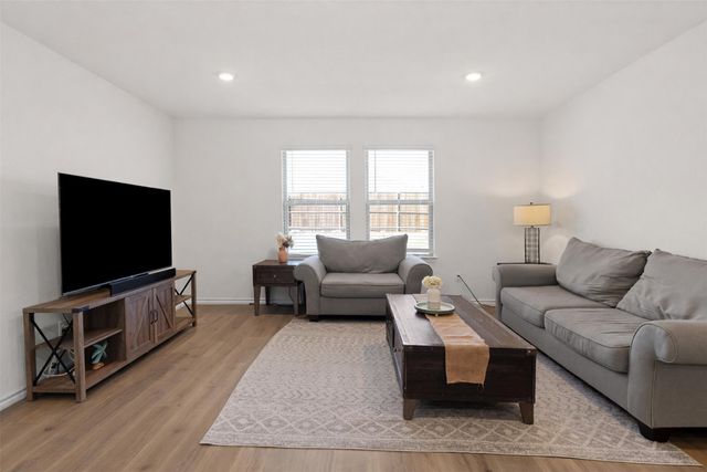 6410 Whitecap Drive, Princeton, TX 75407