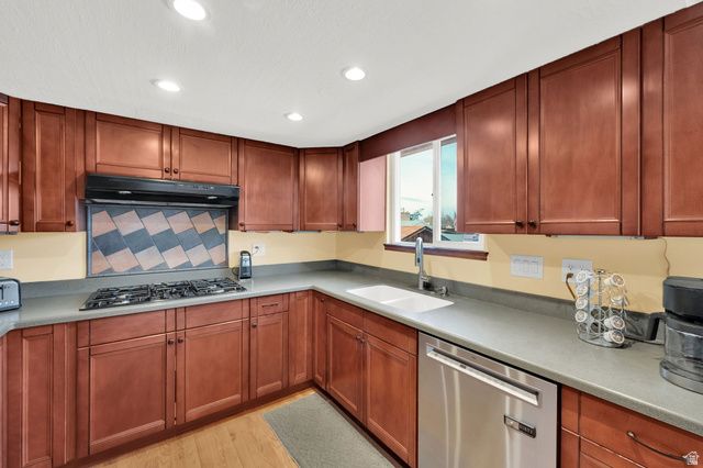 2932 W 6050 S, Roy, UT 84067