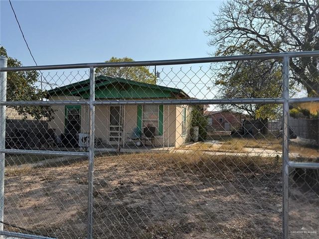 704 W Main Avenue, Alton, TX 78573