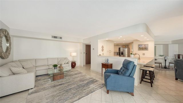 1111 N GULFSTREAM AVENUE 10E, Sarasota, FL 34236