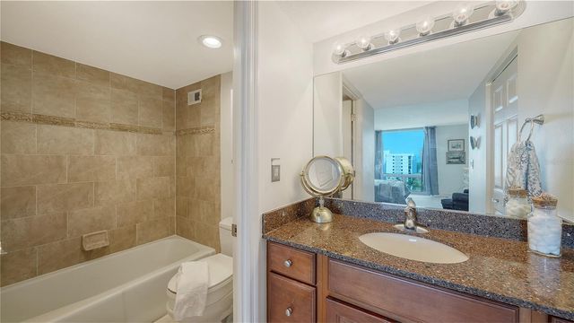 1111 N GULFSTREAM AVENUE 10E, Sarasota, FL 34236