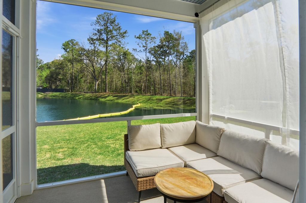 Image 44 of property listing at 190 E Pinckney Street, Summerville, SC 29485