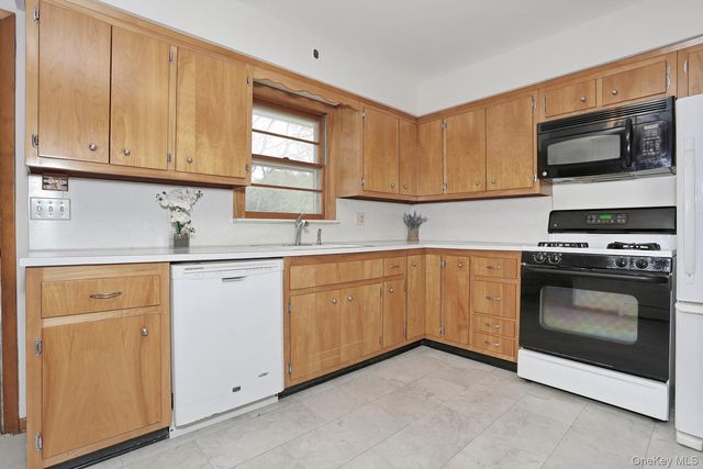 112 Kings Highway, New City, NY 10956
