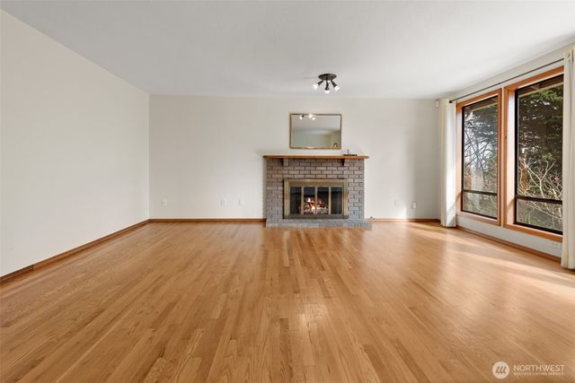 8844 SE 37th Street, Mercer Island, WA 98040