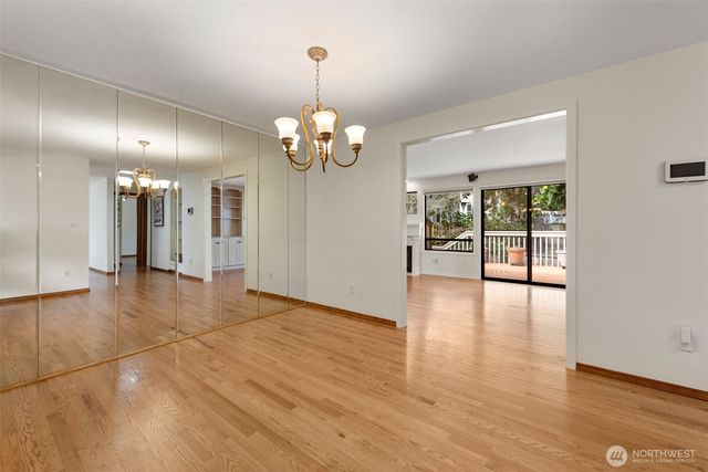 8844 SE 37th Street, Mercer Island, WA 98040