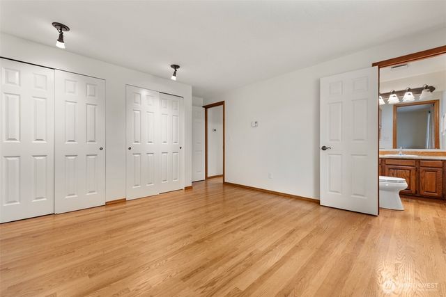 8844 SE 37th Street, Mercer Island, WA 98040