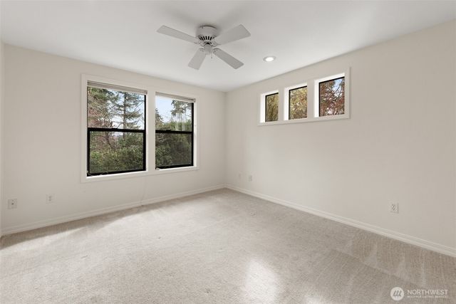 8844 SE 37th Street, Mercer Island, WA 98040