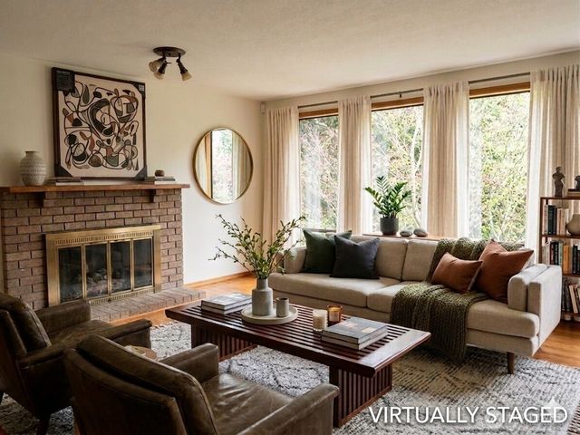 8844 SE 37th Street, Mercer Island, WA 98040