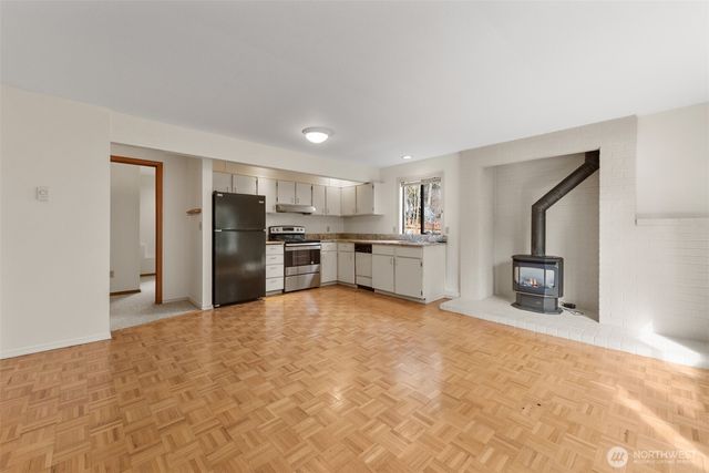 8844 SE 37th Street, Mercer Island, WA 98040