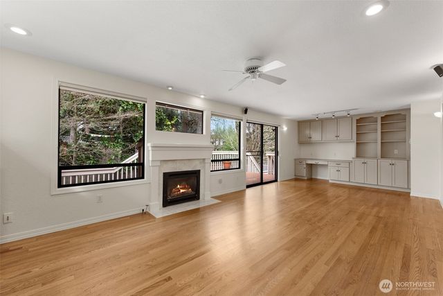 8844 SE 37th Street, Mercer Island, WA 98040