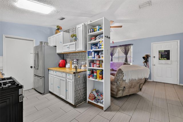 11305 SE 76TH AVENUE, Belleview, FL 34420
