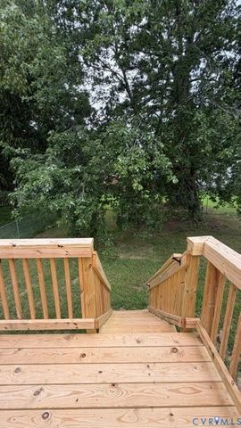 15708 Timberline Dr, Chesterfield, VA 23834