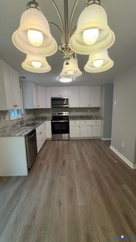 15708 Timberline Dr, Chesterfield, VA 23834
