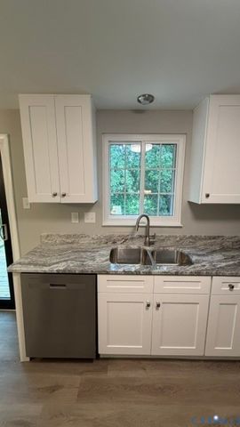 15708 Timberline Dr, Chesterfield, VA 23834