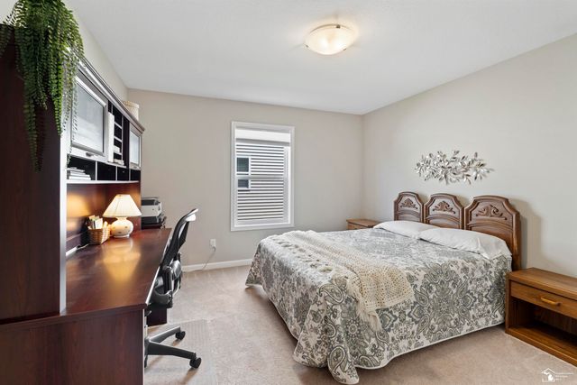 8046 Timber Wood Lane, Temperance, MI 48182