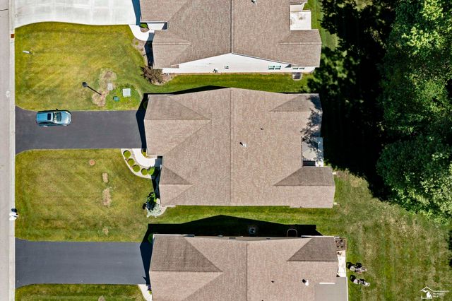 8046 Timber Wood Lane, Temperance, MI 48182