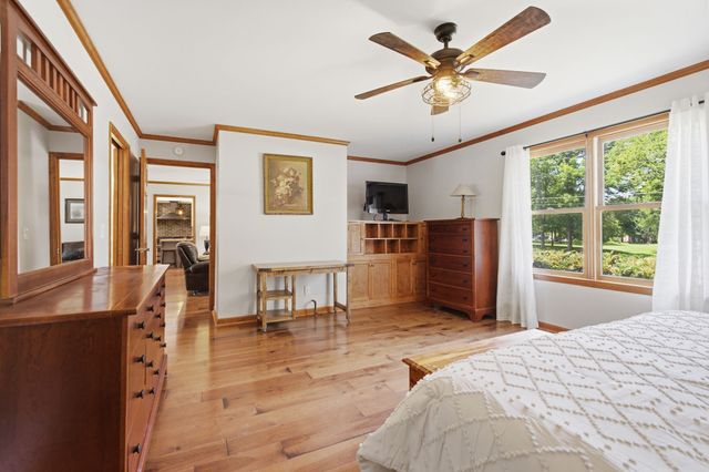 188 Red Oak Dr, Manchester, TN 37355