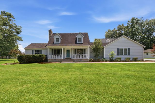 188 Red Oak Dr, Manchester, TN 37355