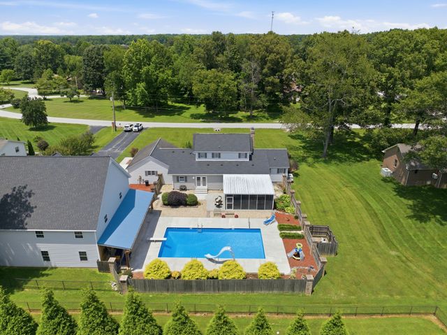 188 Red Oak Dr, Manchester, TN 37355