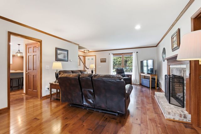 188 Red Oak Dr, Manchester, TN 37355