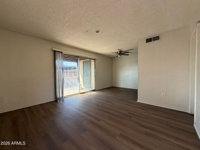 5910 W GOLDEN Lane, Glendale, AZ 85302