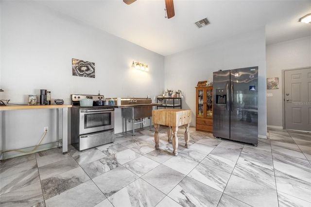 16602 NE 124TH AVENUE, Waldo, FL 32694