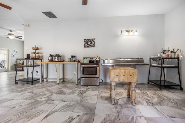 16602 NE 124TH AVENUE, Waldo, FL 32694