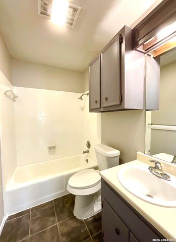 6905 Forest Meadow Street, San Antonio, TX 78240