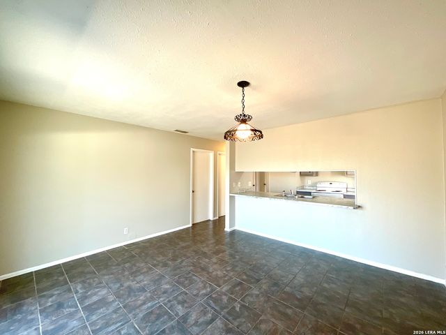 6905 Forest Meadow Street, San Antonio, TX 78240