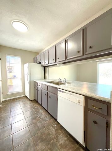 6905 Forest Meadow Street, San Antonio, TX 78240