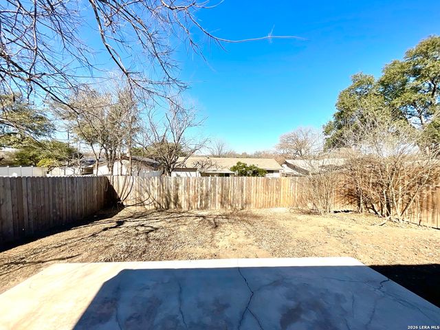 6905 Forest Meadow Street, San Antonio, TX 78240