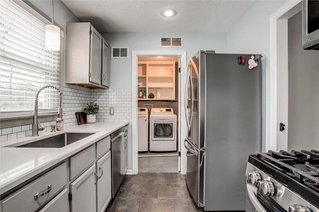 8119 Antioch Road, Overland Park, KS 66204