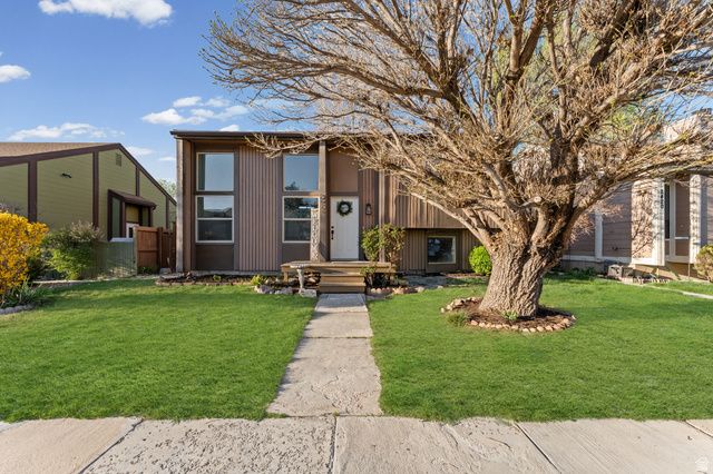 2426 W HARDROCK DR, Taylorsville, UT 84129