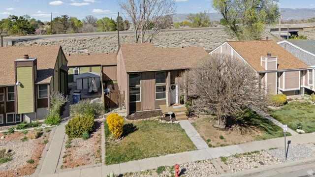 2426 W HARDROCK DR, Taylorsville, UT 84129