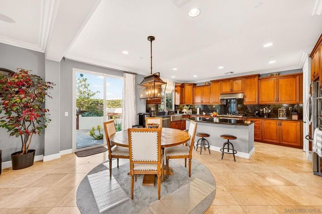 7708 Caminito Liliana, San Diego, CA 92129