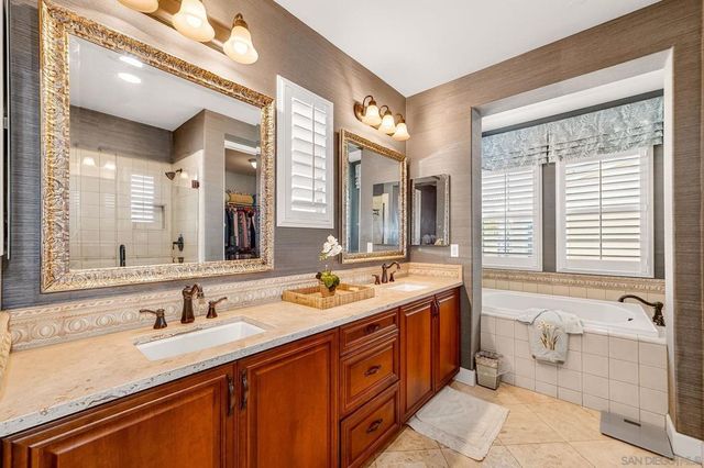 7708 Caminito Liliana, San Diego, CA 92129