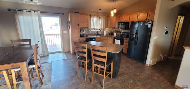 658 FLIGHT LINE CT, Box Elder, SD 57719