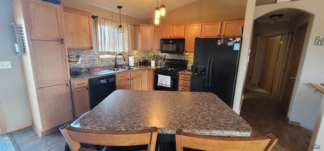 658 FLIGHT LINE CT, Box Elder, SD 57719