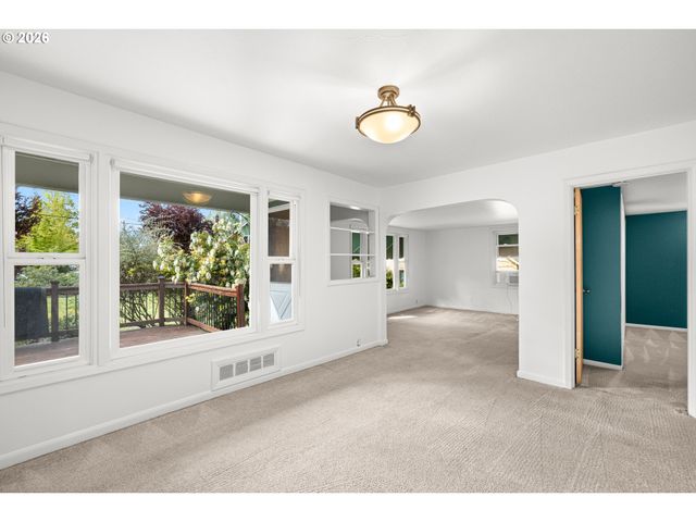 5307 Se LINCOLN St, Portland, OR 97215