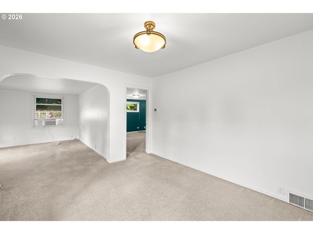 5307 Se LINCOLN St, Portland, OR 97215