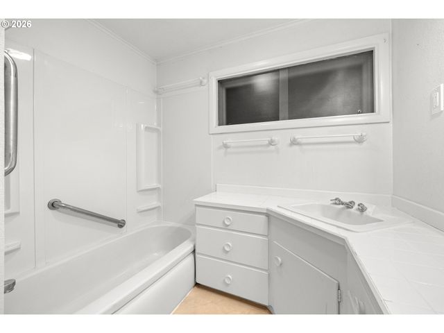 5307 Se LINCOLN St, Portland, OR 97215