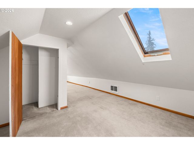 5307 Se LINCOLN St, Portland, OR 97215