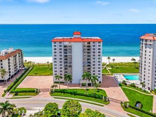 10691 Gulf Shore DR 200, Naples, FL 34108