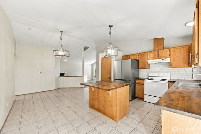 22422 45th Avenue E, Spanaway, WA 98387