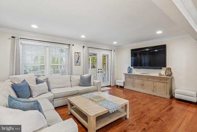 16100 HOWARD LANDING DR, Gaithersburg, MD 20878