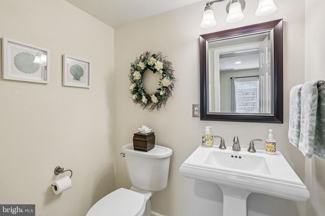 16100 HOWARD LANDING DR, Gaithersburg, MD 20878