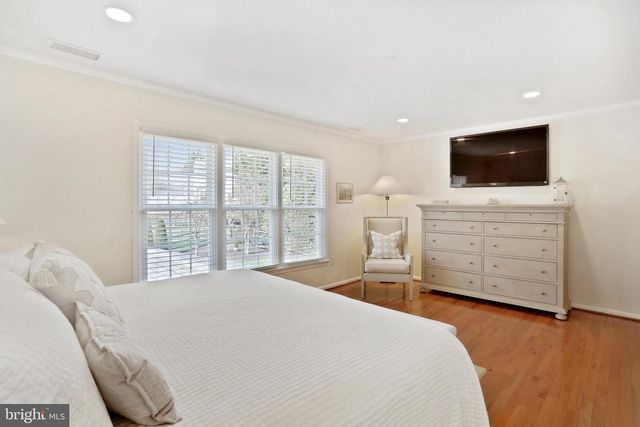 16100 HOWARD LANDING DR, Gaithersburg, MD 20878